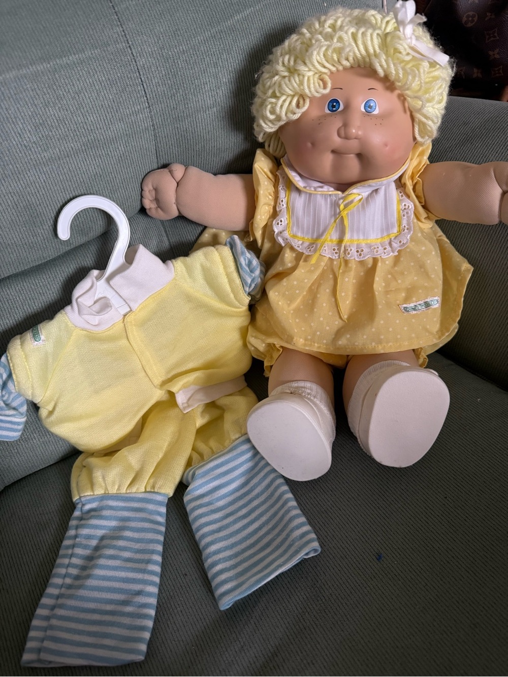Yellow Outfit Doll - Blue Eyes. Comes with and additional outfit - Picture 1 of 5